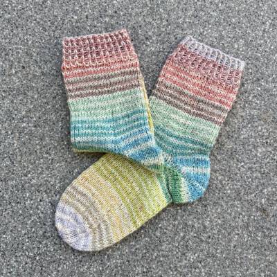 VERSANDFERTIG Stricksocken Größe 24/25 – Kuschelig warme Socken bunt