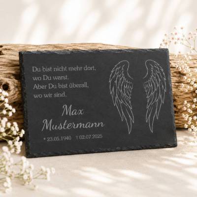 Personalisierte Schiefertafel mit Namen & Datum – Gedenktafel für Grab – Wetterfeste Grabdekoration – Engelsflügel