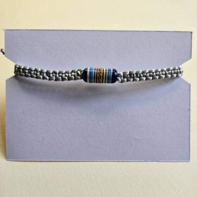 Perlenarmband im Makramee-Stil – handgeknüpft, verstellbar 16–20 cm