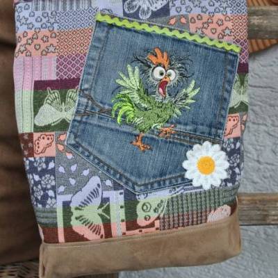Stickdatei Hahn aufgeregt 10x10cm – Lustiges Vollstickmotiv für kreative Projekte