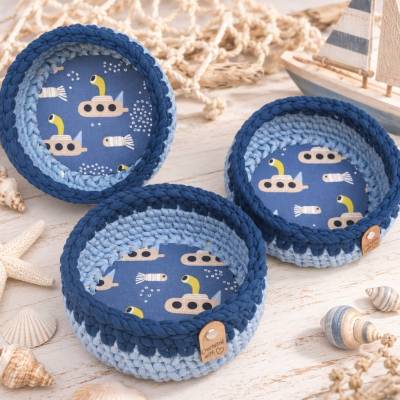 Häkelkörbchen mit maritimem U-Boot-Stoffboden – Aufbewahrungskorb handgemacht - Geschenkidee Kinderzimmer