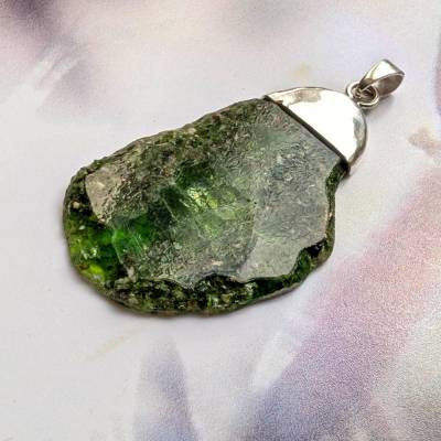Anhänger Chromdiopsid Scheibe mit Silber