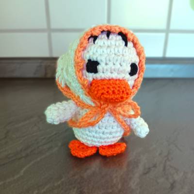 Ente gehäkeltes Amigurumi 10 cm  mit abnehmbarem Kopftuch