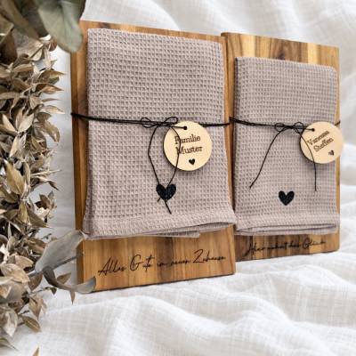 Einzugsgeschenk personalisiert - Frühstückbrett mit Namen - Schneidebrett zum Hauskauf - Hausbau Geschenk mit Namen