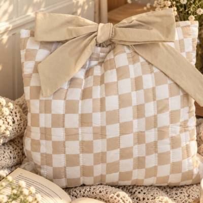 Büchertasche braun kariert mit Schleife – Handmade Buchhülle für Bücher, Bookish Geschenk für Leseratten