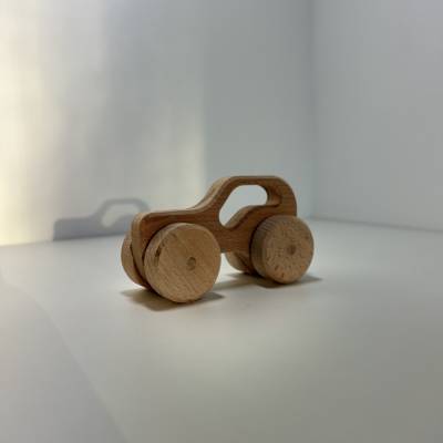 Handgefertigtes Holzauto aus Buchenholz – ungeölt, ca. 15 cm