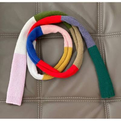 Farbenfroher Streifenschal aus 100% Merino – Buntes Color-Blocking – Handgestrickt