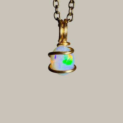 Opalanhänger Goldfarben, 6 Farben – 0,8 ct