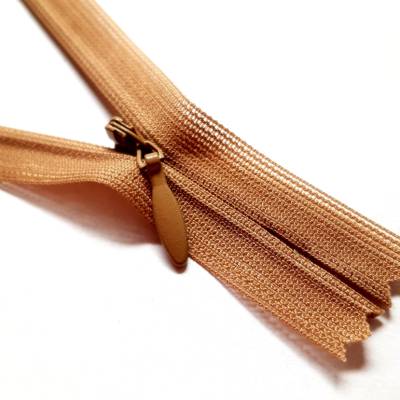 Reißverschluss Kamelbraun 45cm unteilbar nahtverdeckt Nylon YKK