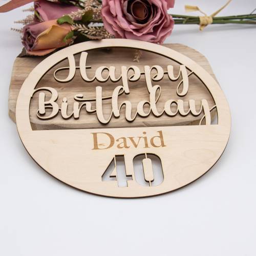 Rundes Holzschild Happy Birthday – mit Wunschname und Alter