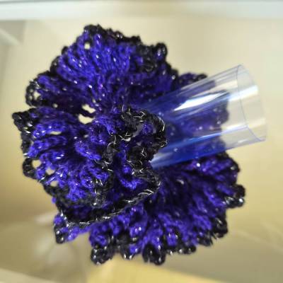 Gehäkeltes Halloween Scrunchie • Extra voluminös & üppig • Lila Schwarz mit Glitzer