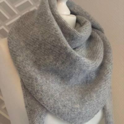 Dreieckstuch Damen Schal in grau-beige meliert Baby Alpaka Halstuch – Handarbeit