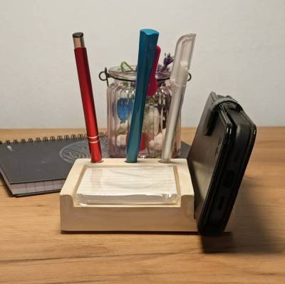 Handgefertigter Organizer aus Raysin 200 – Stiftehalter & Handyhalter in Marmor-Optik