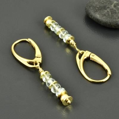Aquamarinohrringe mit vergoldetem 925er Silber, Brautschmuck, zarte Ohrhänger hellblaue Edelsteine, Geschenk Freundin