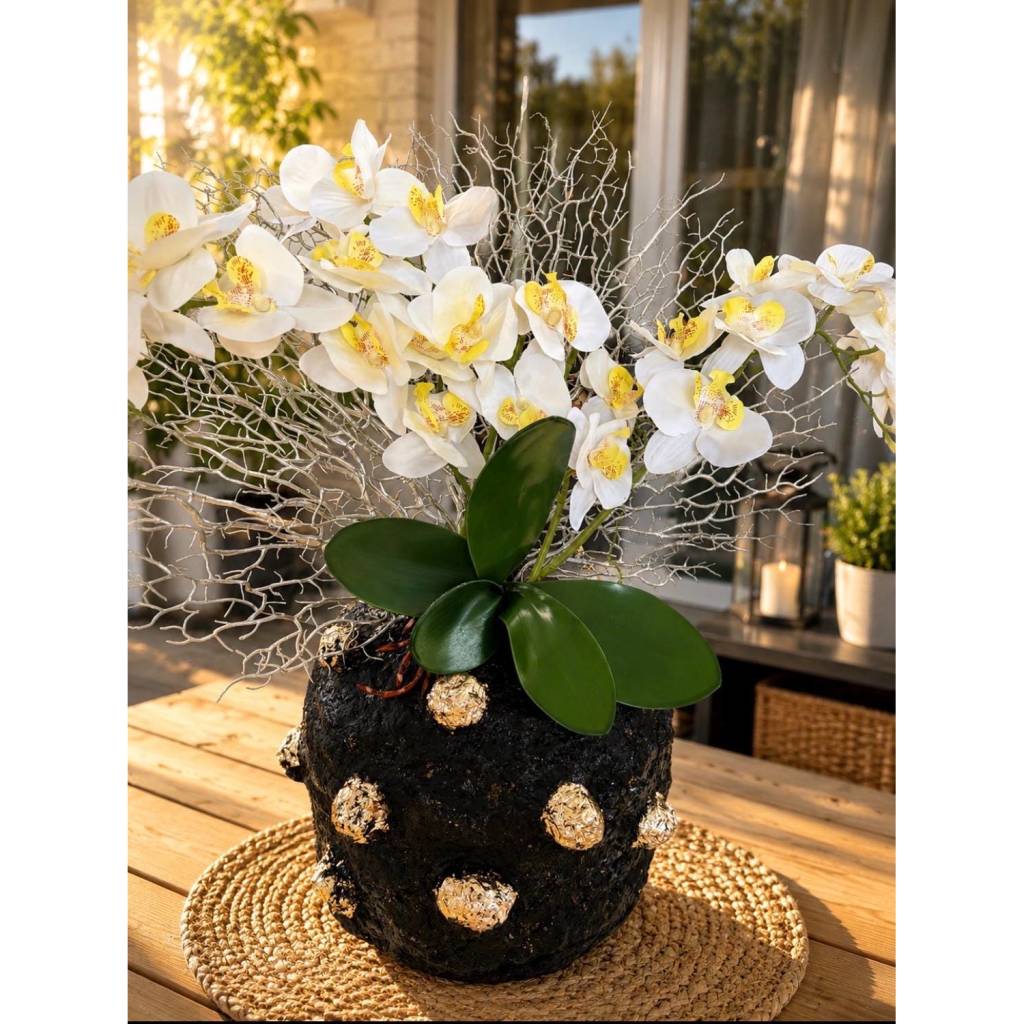 Orchideen Deko, Blumengesteck, Deko Arrangement, Tischdekoration, moderne Deko, elegante Deko, weiße Orchideen, handgema