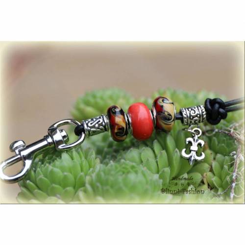 Pfeifenband aus Leder mit Lampworkperlen und Halbedelstein, Schlüsselband, lanyard für die Hundepfeife