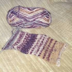 Wollsocken, Socken im Wunsch Design handgestrickt in den Größen 21-44, auf Bestellung gestrickt für die ganze Familie