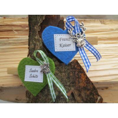 Wiesn-Anstecker, Filzbrosche, Dirndlbrosche, Namensschild, Namensträger Filz-Herz, personalisiert,  Wunschbeschriftung,  Wäscheklammer, Gl