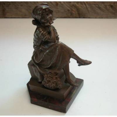 Mädchen Skulptur Bronze signiert M. Lindenberg – ca. 15 cm hoch, Sockel Marmor