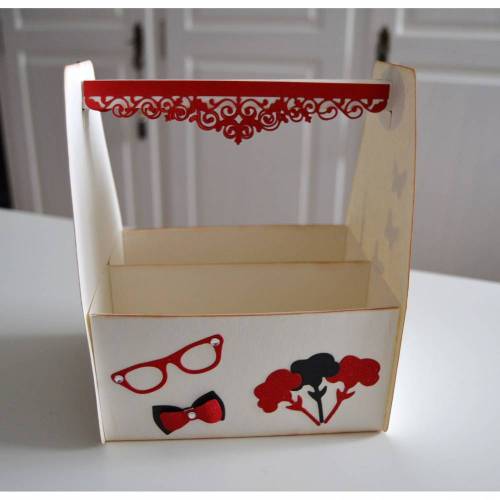 Geschenkschachtel "Kiste" in creme-rot-schwarz