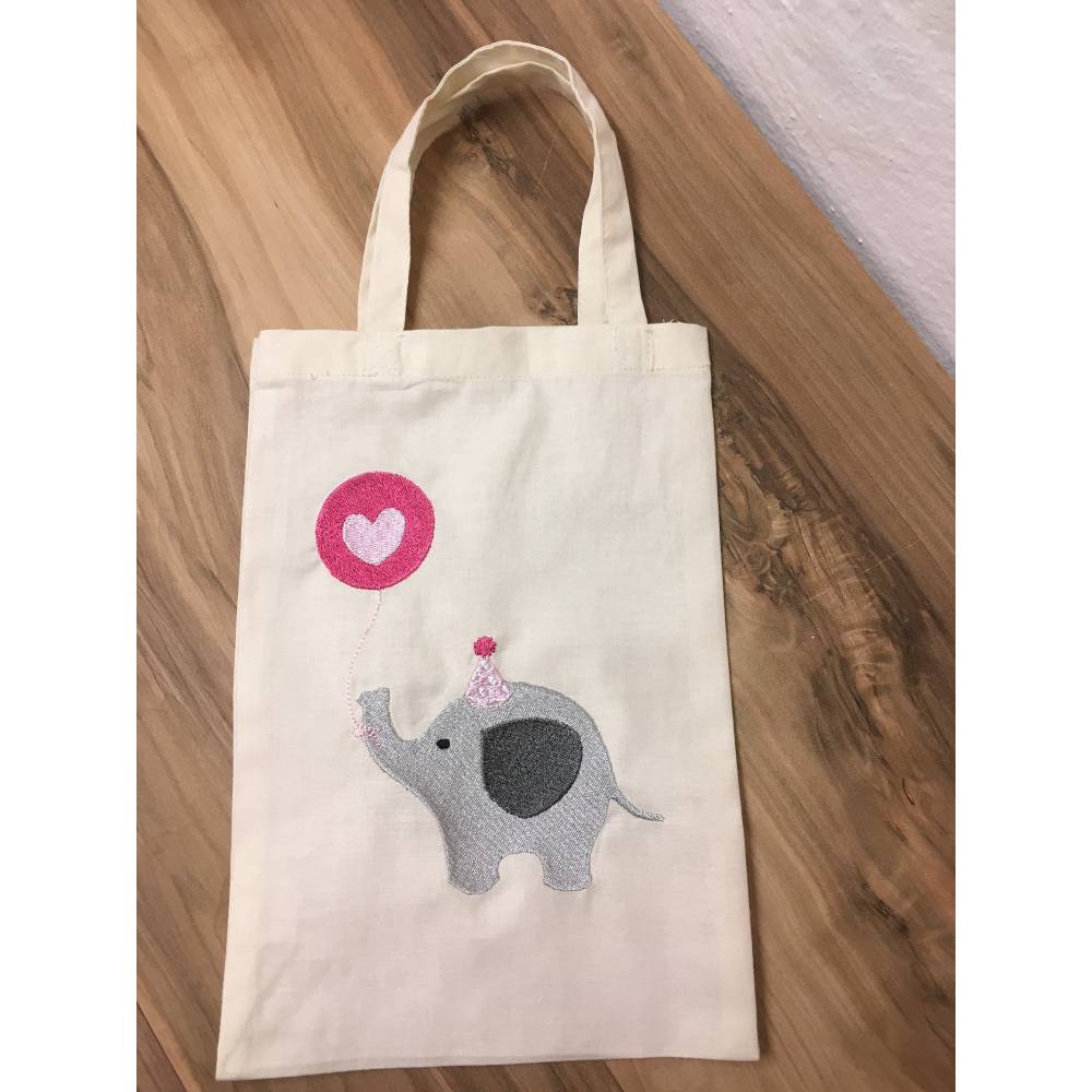 Partyelefant mit Luftballon 13x18 Stickdatei Bild 2