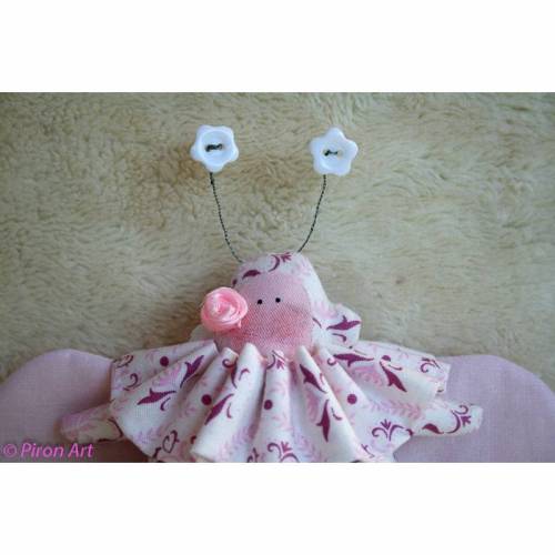 Putziger Käfer   weiß-rosa-lila