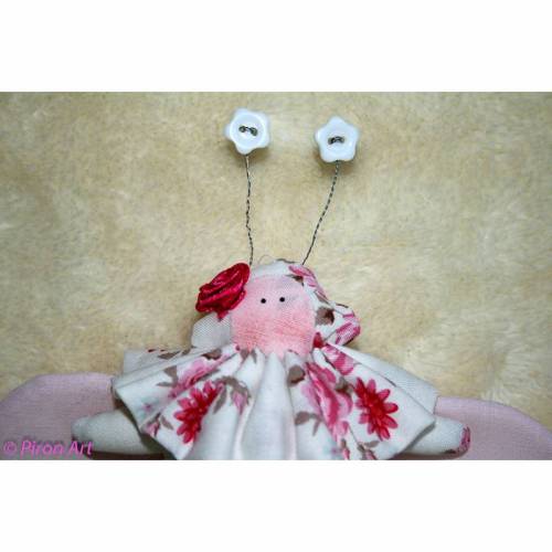 Putziger  Käfer Röschen-Stoff