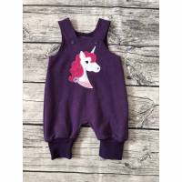 Süße Latzhose / Strampelhose gr.56 lila meliert Einhorn