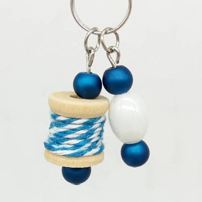 Schlüsselanhänger "Garnrolle", jeansblau/nachtblau, blau, Schlüsselanhänger, Anhänger, Nähschmuck, Accessoire Handarbeit