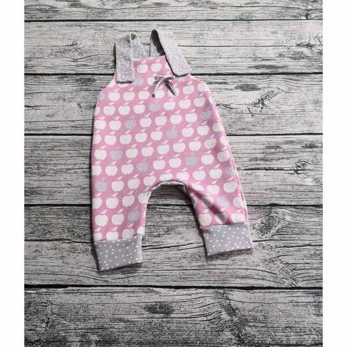 Babylatzhose in Größe 56/62, Latzhose für Babys