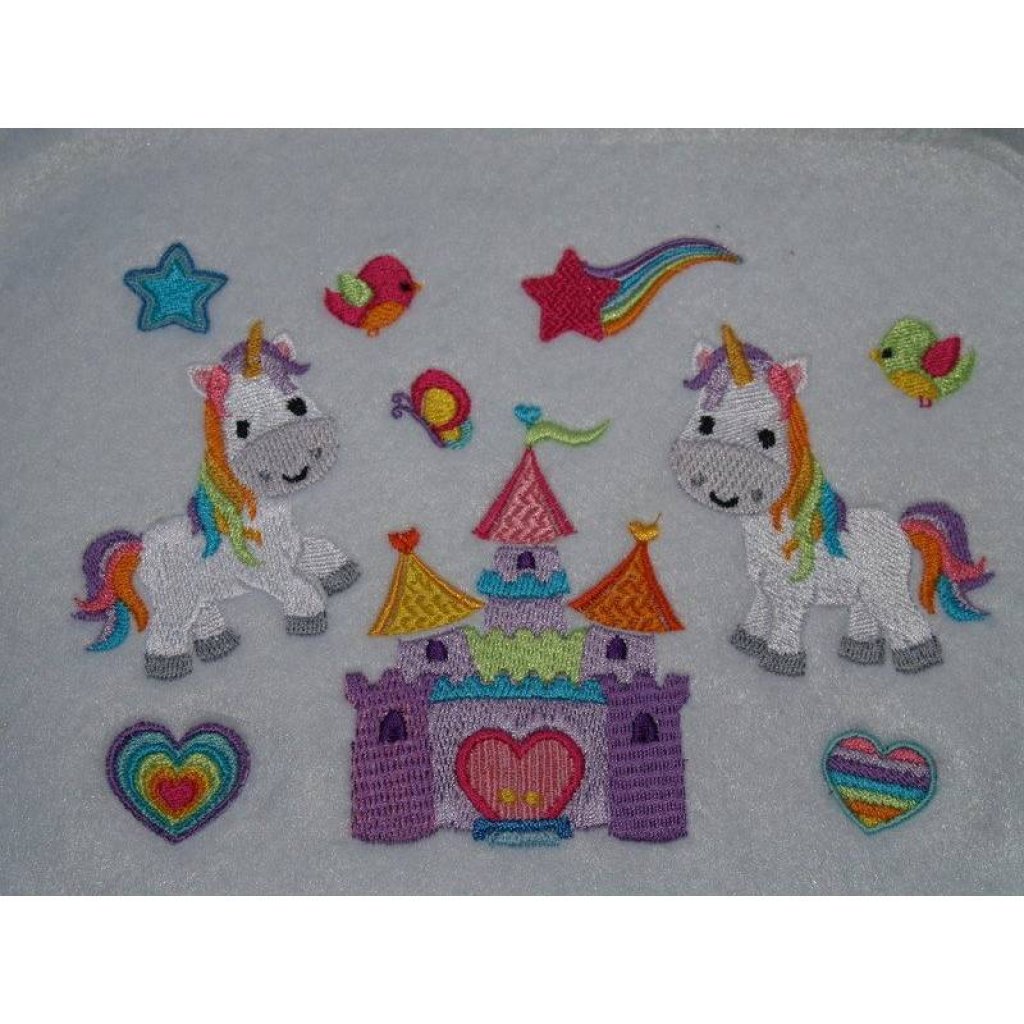 Stickdatei Einhorn im Zauberland 96 Maschinenstickerei Unicorn Schloss Vogel Schmetterling Bild 2