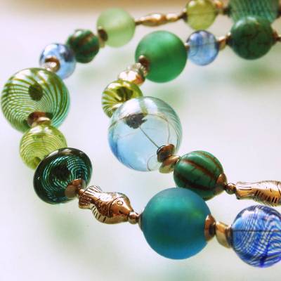 lange Murano Kette Aquarista mit mundgeblasenen Hohlperlen und Fischlein