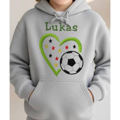 Stickdatei Fussball im Herz  Applikation in 4 Größen  517 Maschinenstickerei