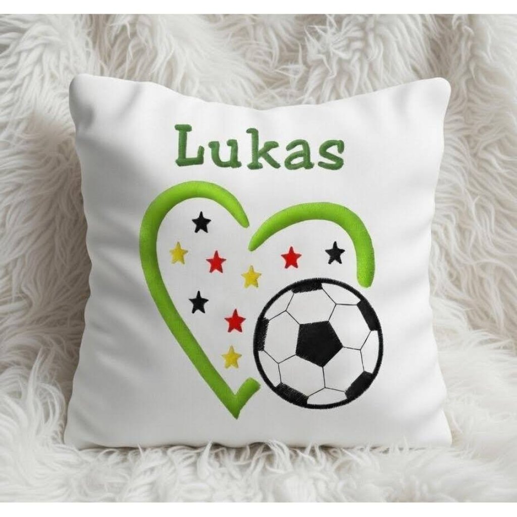 Stickdatei Fussball im Herz  Applikation in 4 Größen  517 Maschinenstickerei Bild 2