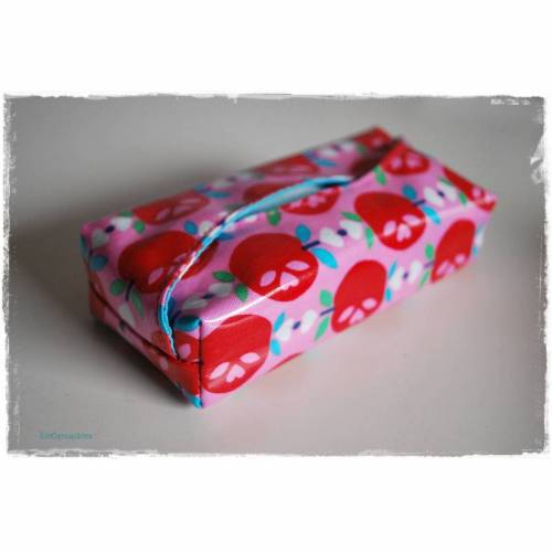 TaTüTa * Taschentüchertasche aus Wachstuch