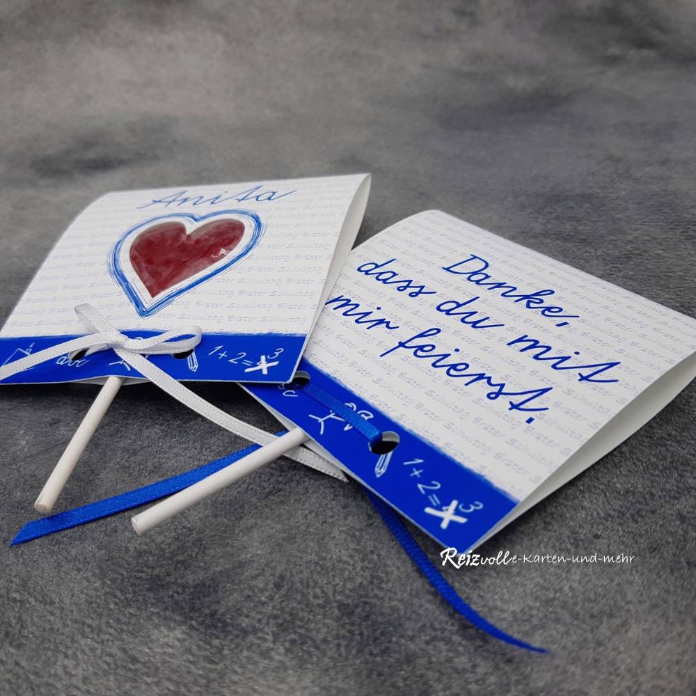 Tischkarte / Gastgeschenk Einschulung Herz-Lolli mit Namen in blau Bild 4