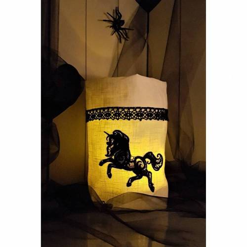 Utensilo Lichtbeutel Vasenhusse Einhorn gestickt Leinen Spitze Halloween
