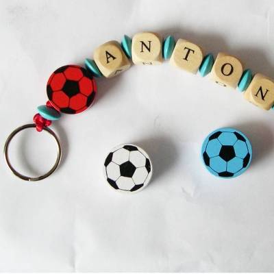 Taschenanhänger. Rucksackanhänger, Ranzenanhänger mit Namen, Anhänger Schulranzen, Namensanhänger, Schlüsselanhänger Fußball