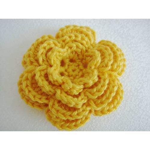 Häkelblume, Applikation, Anstecker in Gelb