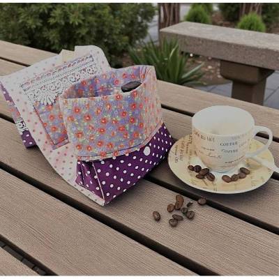Kaffee-Tassen-Tasche lila geblümt – Geschenktasche & Gebäcktasche aus Baumwolle