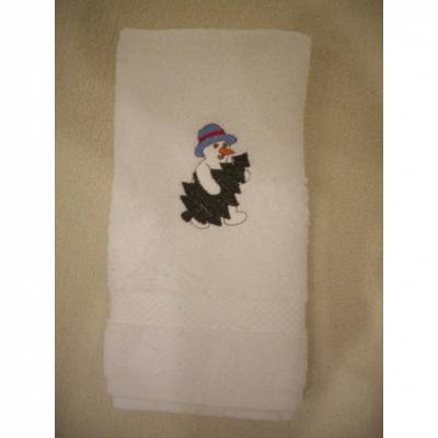 Gästehandtuch Schneemann mit Tannenbaum – Besticktes Frottee-Handtuch als Geschenk