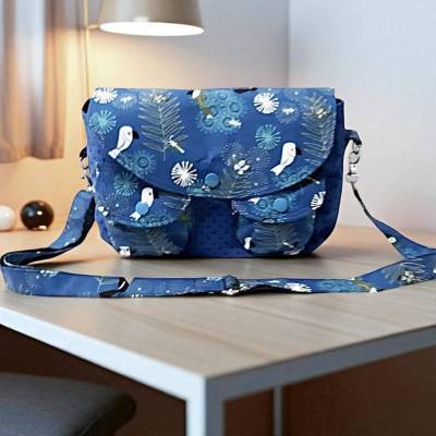 Handtasche mit liebevollen Details, Umhängetasche