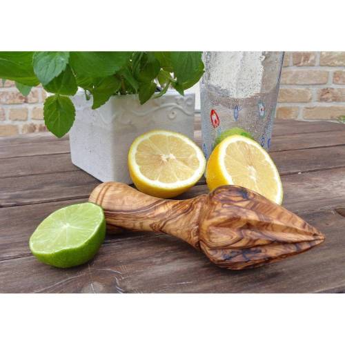 Zitronenpresse aus Olivenholz