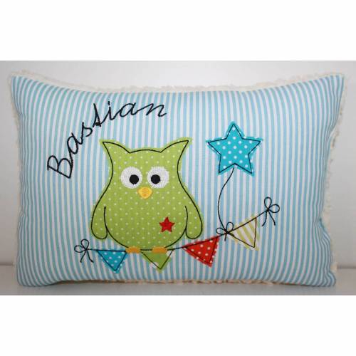 Namenskissen, Kuschelkissen mit Doodle Stickerei Eule auf einer Wimpelkette 20x30 cm