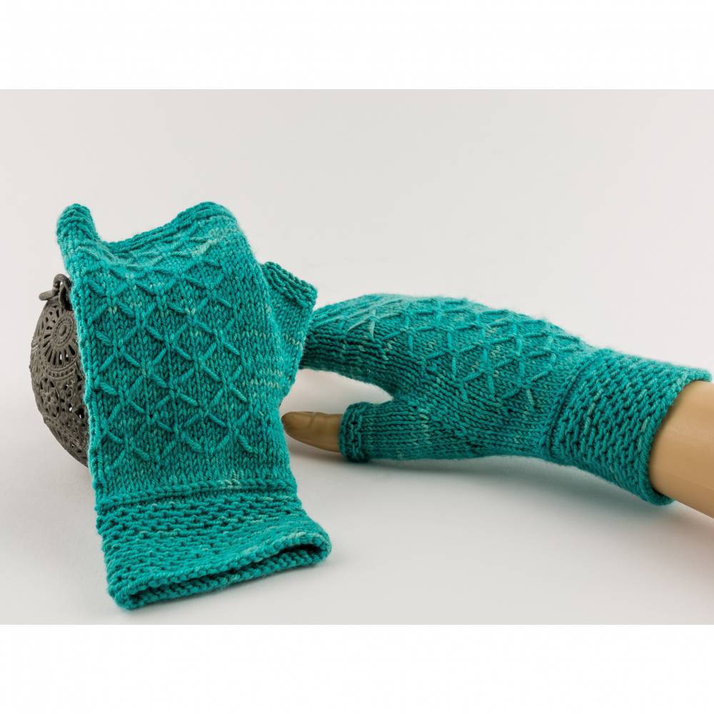 Stulpen mit Daumen, Pulswärmer "Marthe Mitts" (Strickanleitung), Armstulpen stricken Bild 4