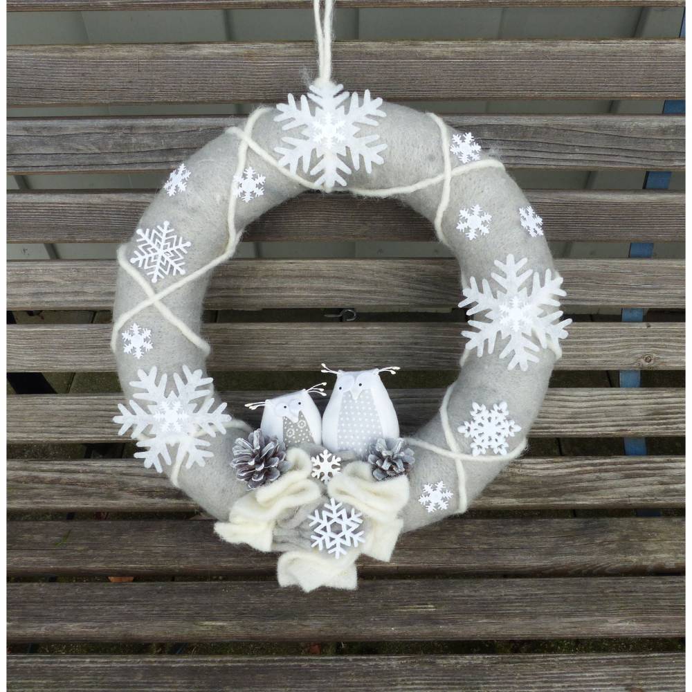 Winterkranz, Winter-Türkranz aus Filz, Deko-Kranz, Adventskranz mit Stoff-Eulen Bild 9