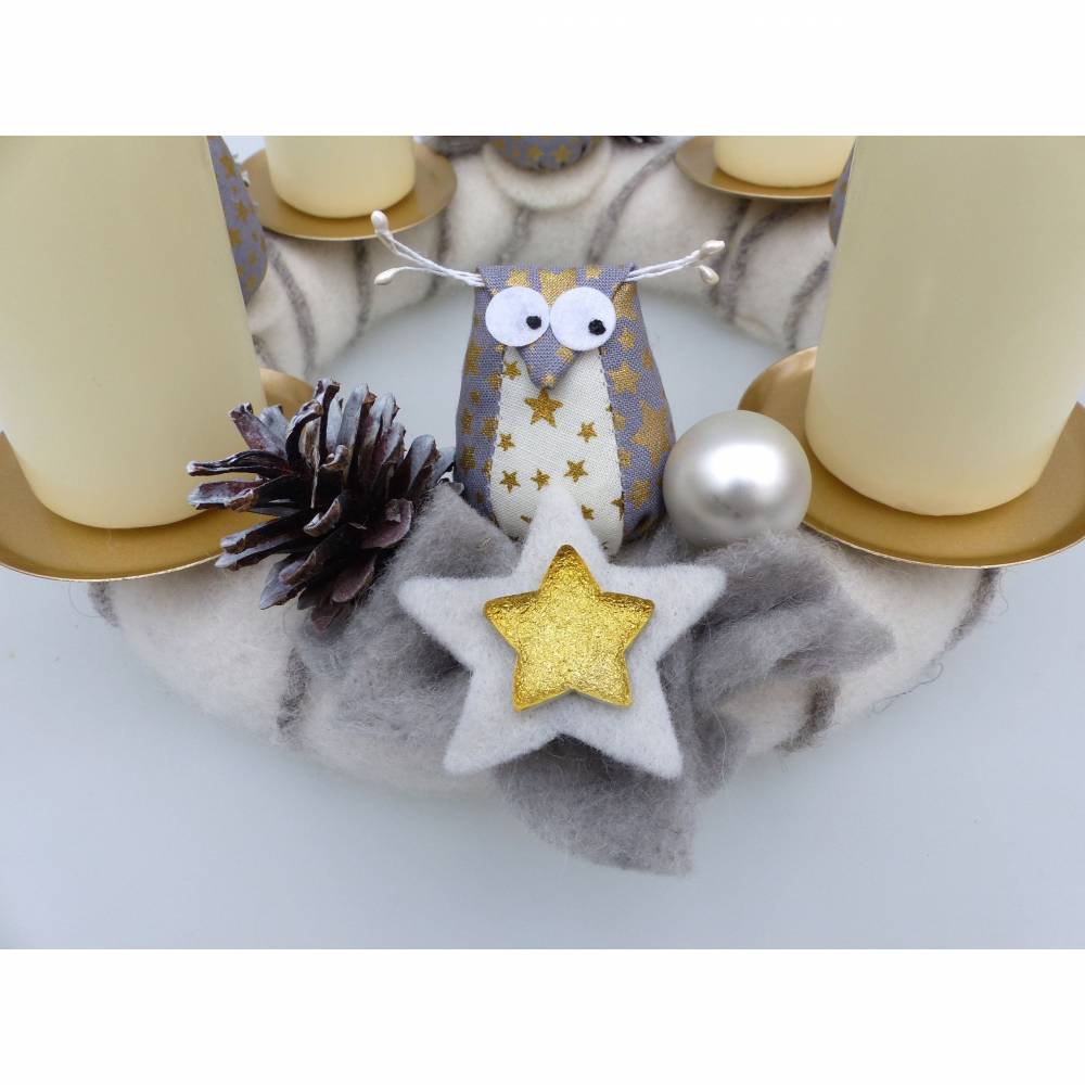 Adventskranz aus Filz mit Eulen in weiß-gold Bild 1