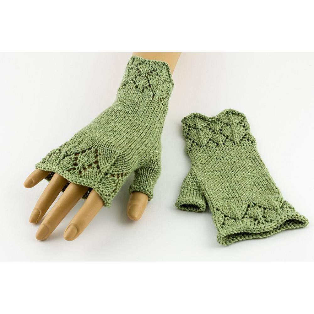Strickanleitung Leah Set (Mütze, Tuch, Stulpen) mit schönem Lochmuster - Sparset Bild 2