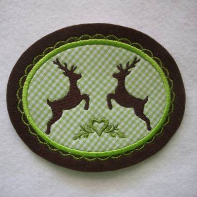 Applikation / Aufnäher  mit gest. Hirschen und Ornamenten