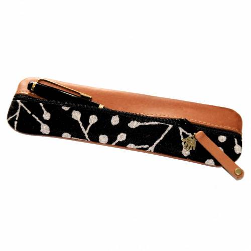 Federmäppchen Leder & Stoff  „Knospen” schwarz